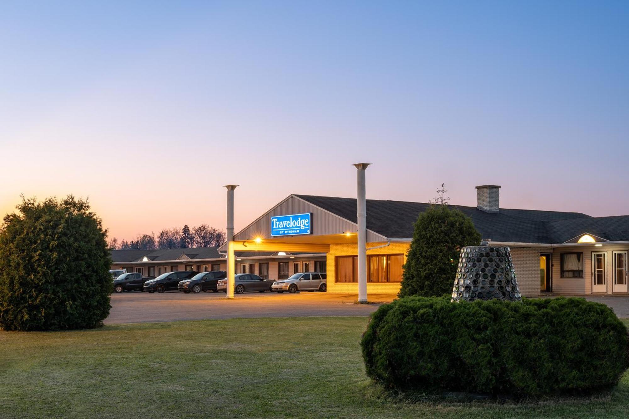 Motel Leo Grand Falls Exterior foto
