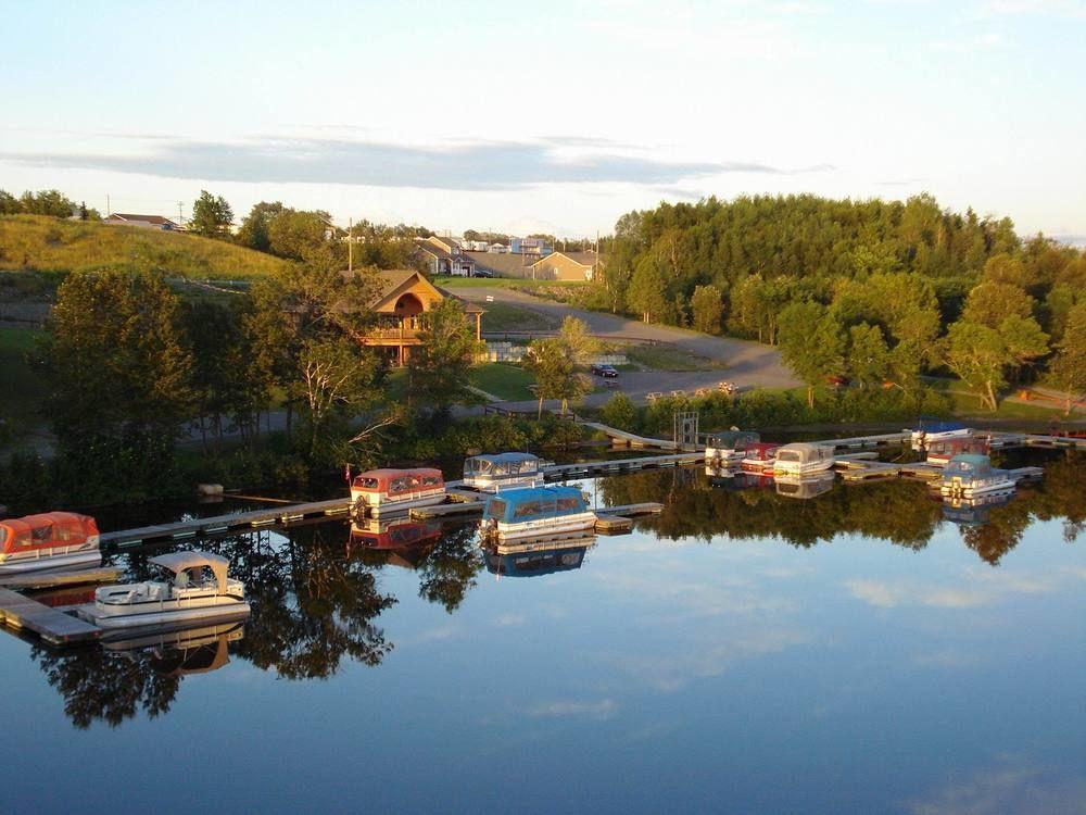 Motel Leo Grand Falls Exterior foto
